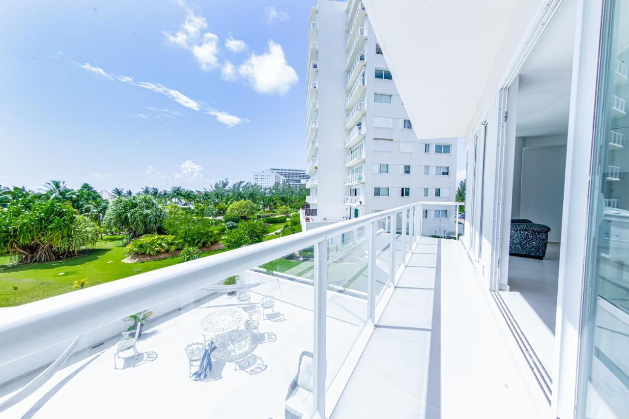 Beachfront Luxury Apartments แคนคูน ภายนอก รูปภาพ